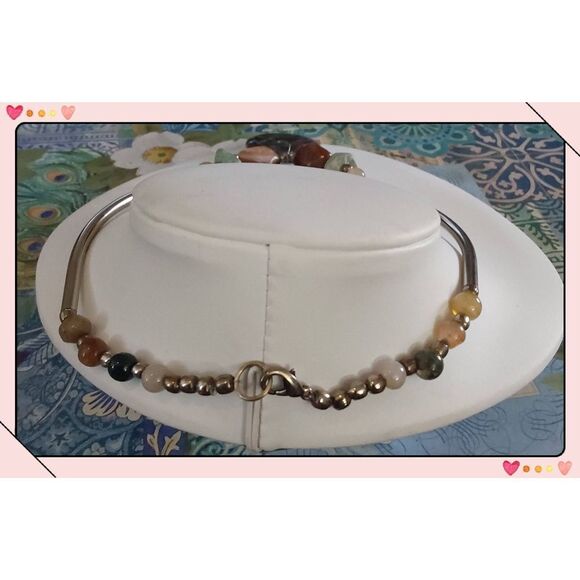 Gorgeous Genuine Gemstone Medallion Beaded Choker Necklace - Picture 3 of 3